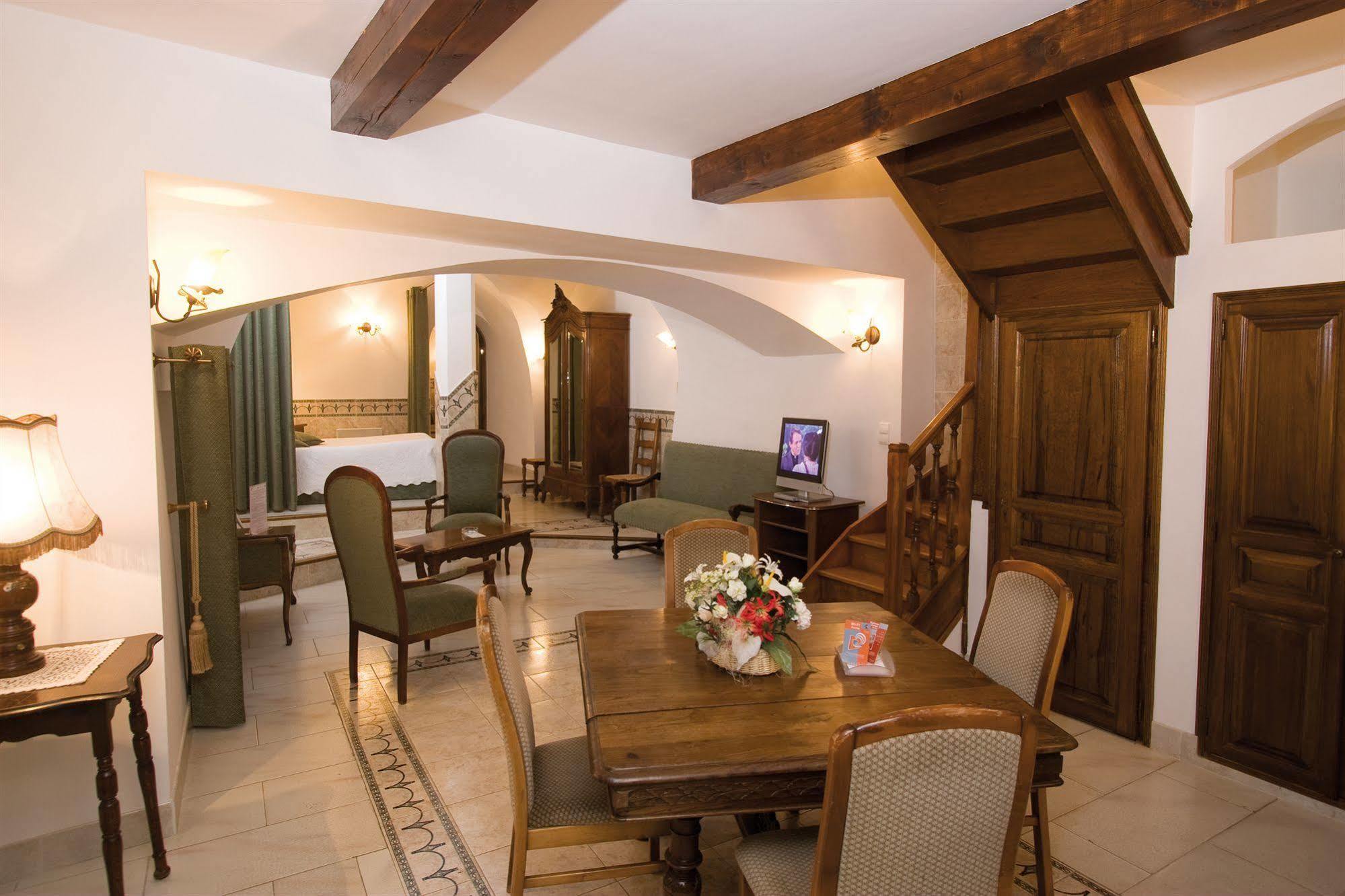 L'Enclos Des Lauriers Roses Cabrières Exteriér fotografie