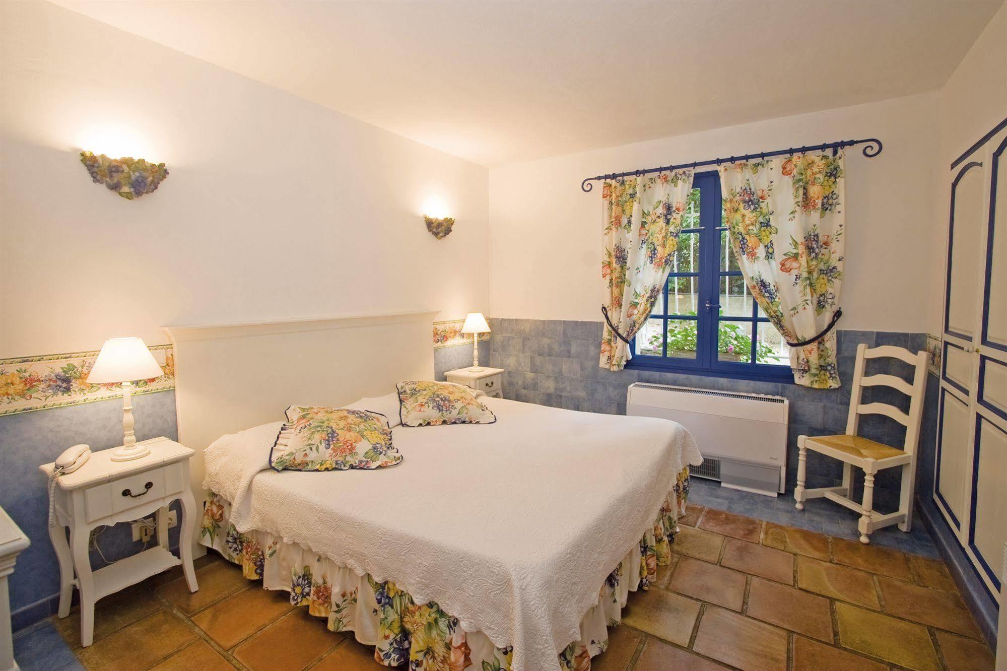 L'Enclos Des Lauriers Roses Cabrières Exteriér fotografie